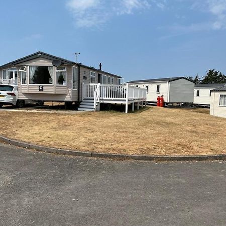 Beautiful Caravan In Trecco Bay! 74 Sycomore Bridgend  Exterior photo